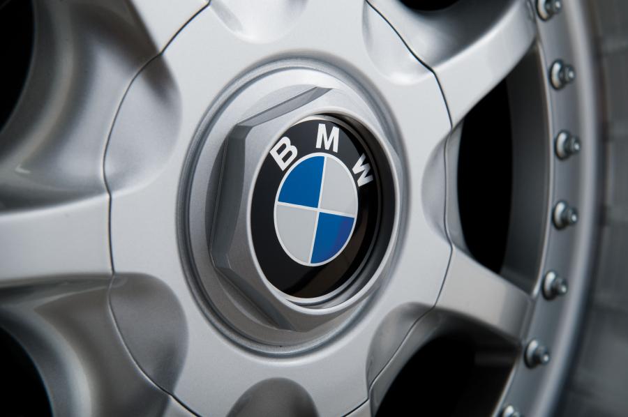  BMW 540i Sport 1997 года  (фото 2 из 8)